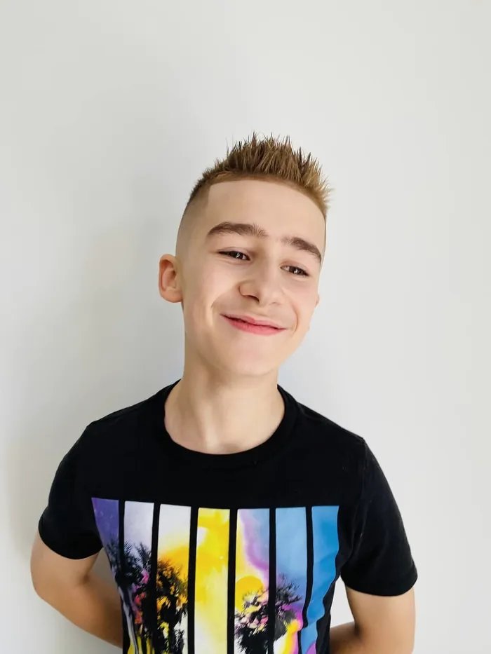 Coupe enfant style brosse